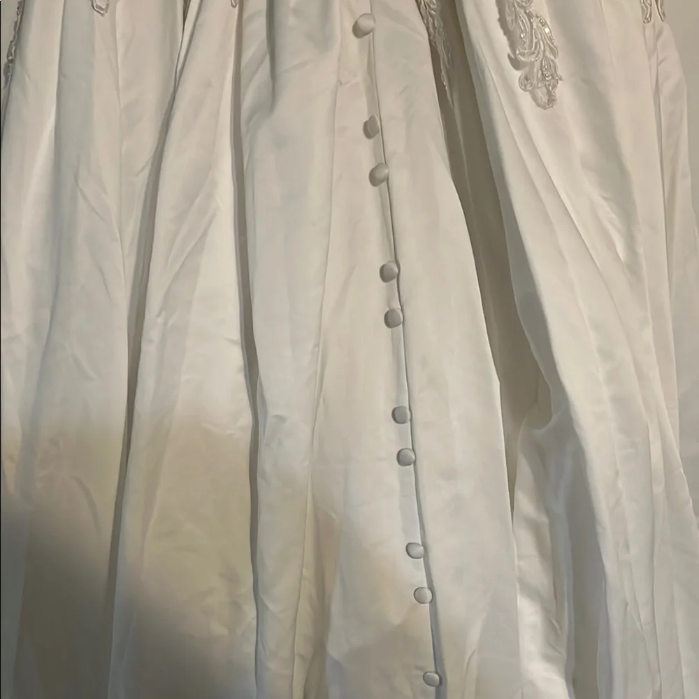 Elegant White Wedding Dress Size 12W, 006 - Picture 8 of 10